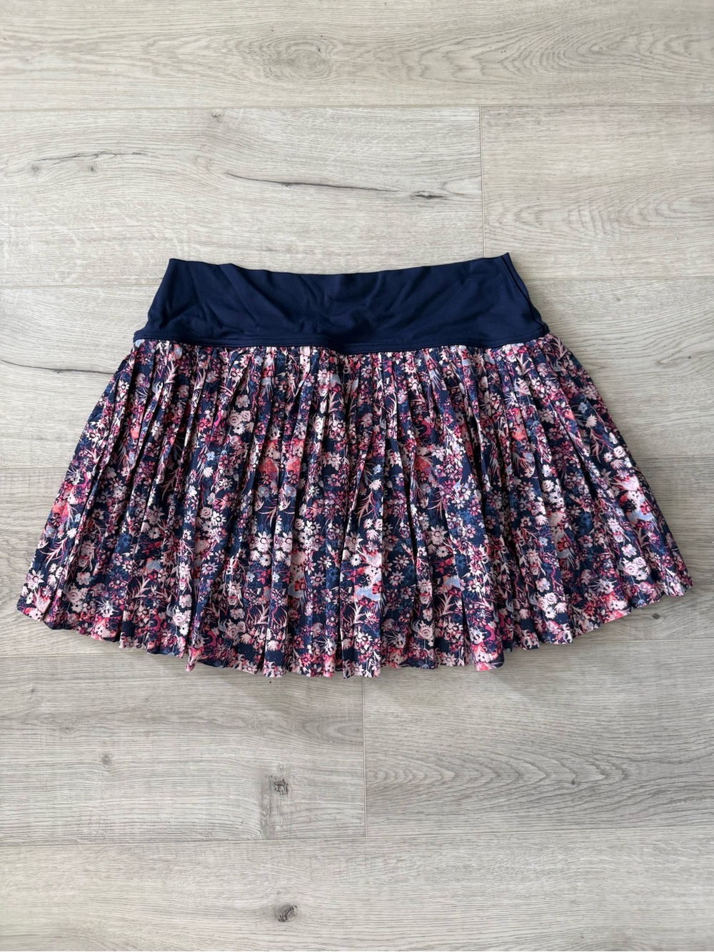 Pleated Floral skort in Navy and Pink